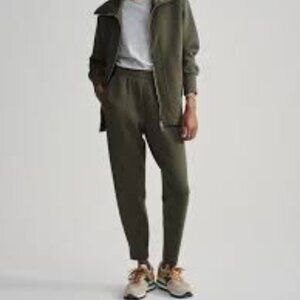 Varley doublesoft Slim Pant in size small